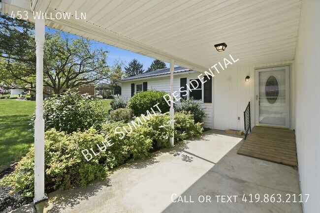 Building Photo - 453 Willow Ln