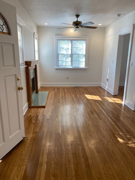 Building Photo - 1242 Susana Street