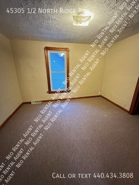 Building Photo - 45305 N Ridge Rd