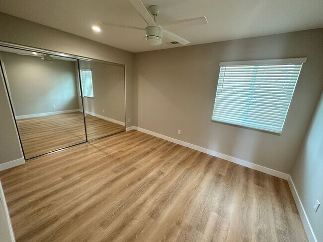 Building Photo - Fully Renovated in 2023!! 4BD/2BA on Tipton
