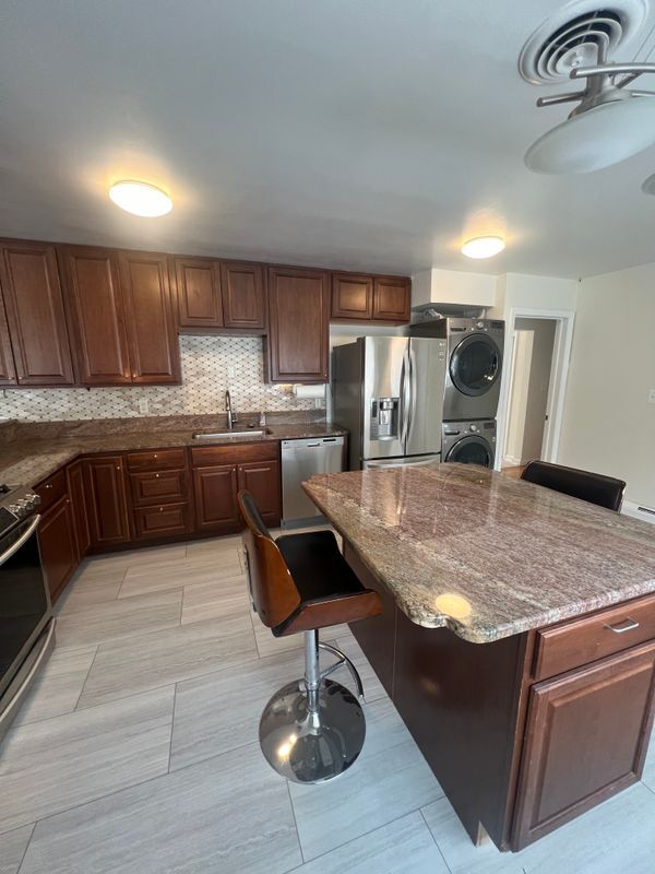 Building Photo - 4100 Leisure Dr