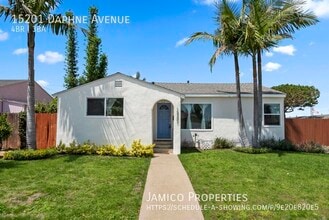 Building Photo - 15201 Daphne Ave