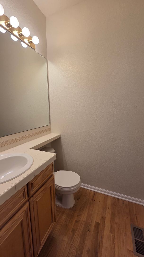 Building Photo - Spacious 5-Bedroom Home in Desirable Rock Creek – Fresh Updates & Fantastic Location!