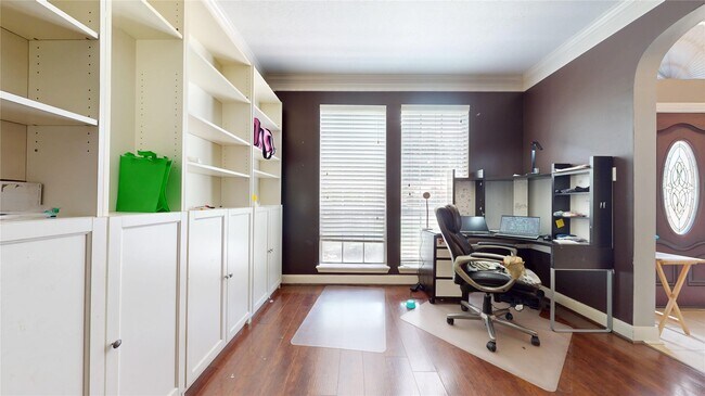 Building Photo - 9222 Symphonic Ln