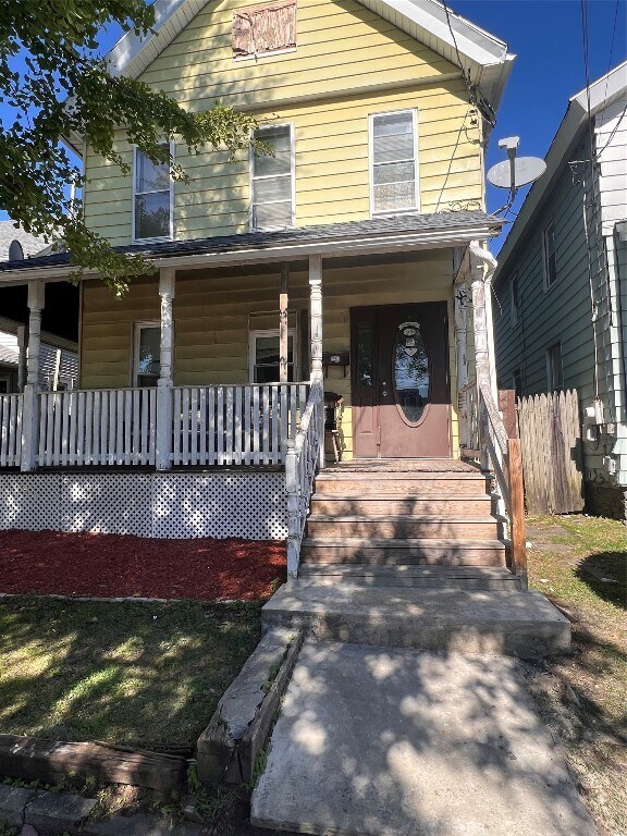 Primary Photo - 85 Pine St