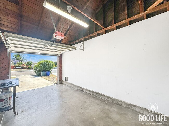 Building Photo - Charming 2BD/2BA National City Home with Fresh Updates, Backyard & Attached Garage