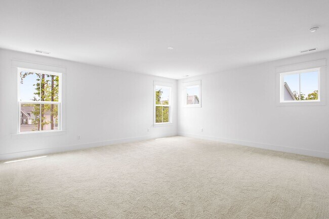 Building Photo - Brand New 4BR Luxury Home in Collington East