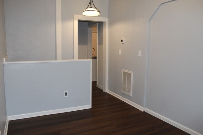 Building Photo - 396 Van Buren Ave