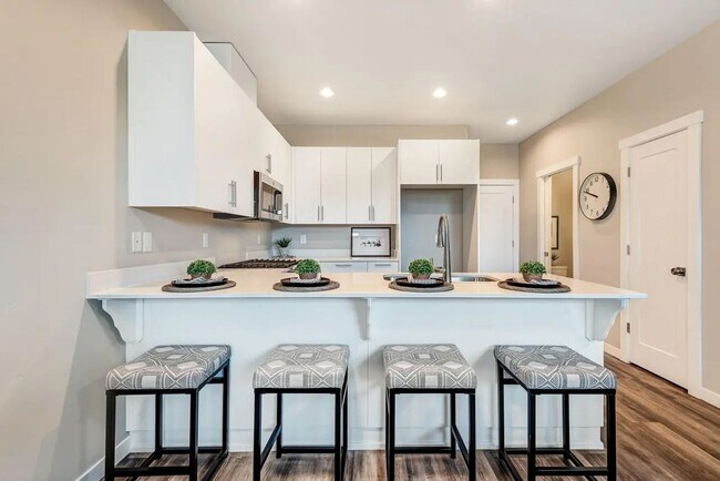 Building Photo - Beautiful Home in Highly Desired NW Redmond Neighborhood