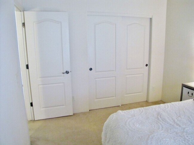 Building Photo - 3BR/2BA/2CG, 1518 sq.ft. home in Legends at Valiente centrally located in Sierra Vista, AZ