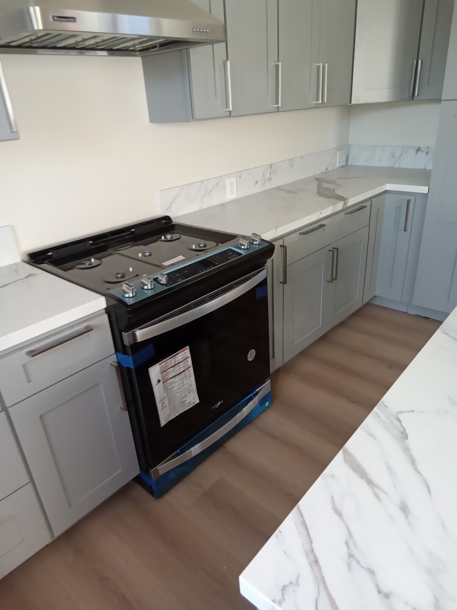 Building Photo - 1164 E Adams Blvd