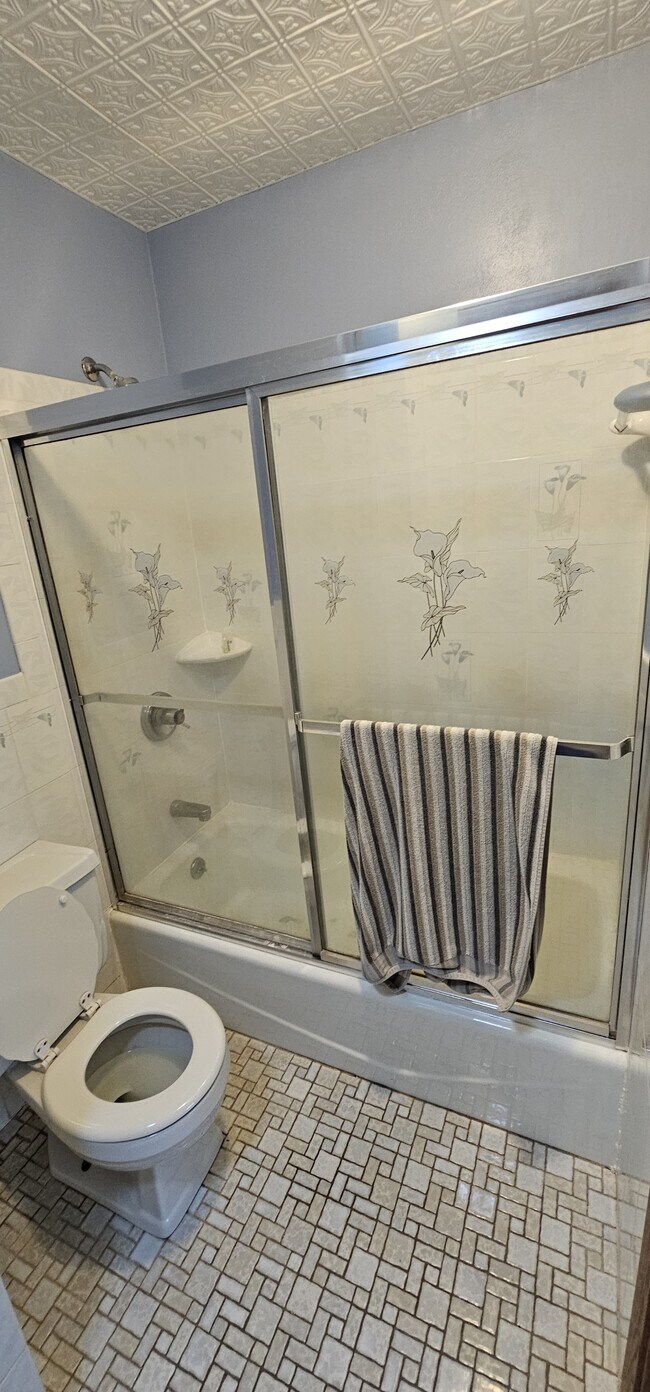 Building Photo - 2020 Crosstown Blvd NE