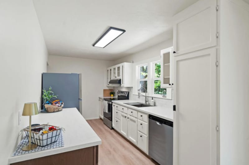 Building Photo - 3709 Evergreen Ln