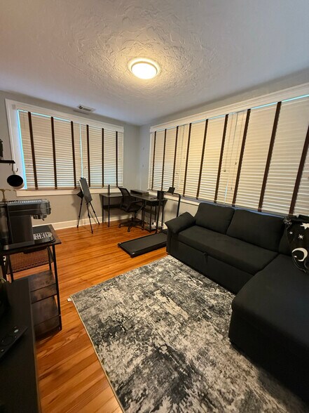 Building Photo - 1011 Boston Ave