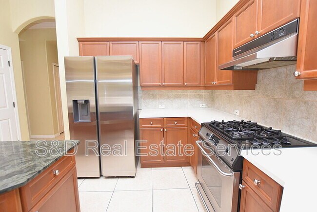 Building Photo - 3203 Highlands Lakeview Cir