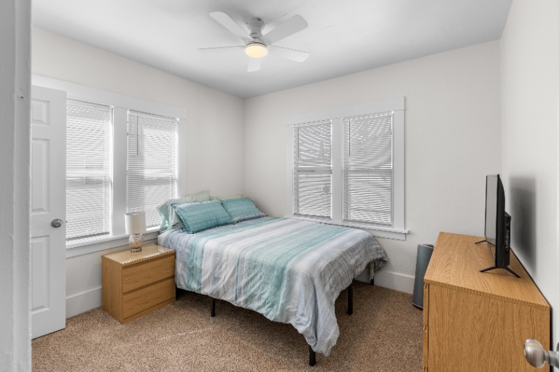 Building Photo - 1541 Linden Ave