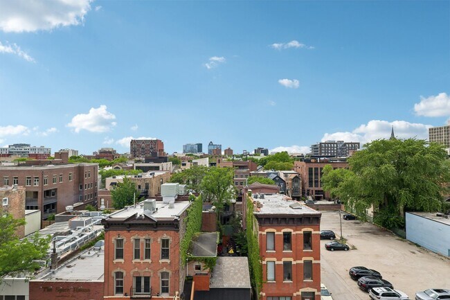 Building Photo - 1515 N Wells St