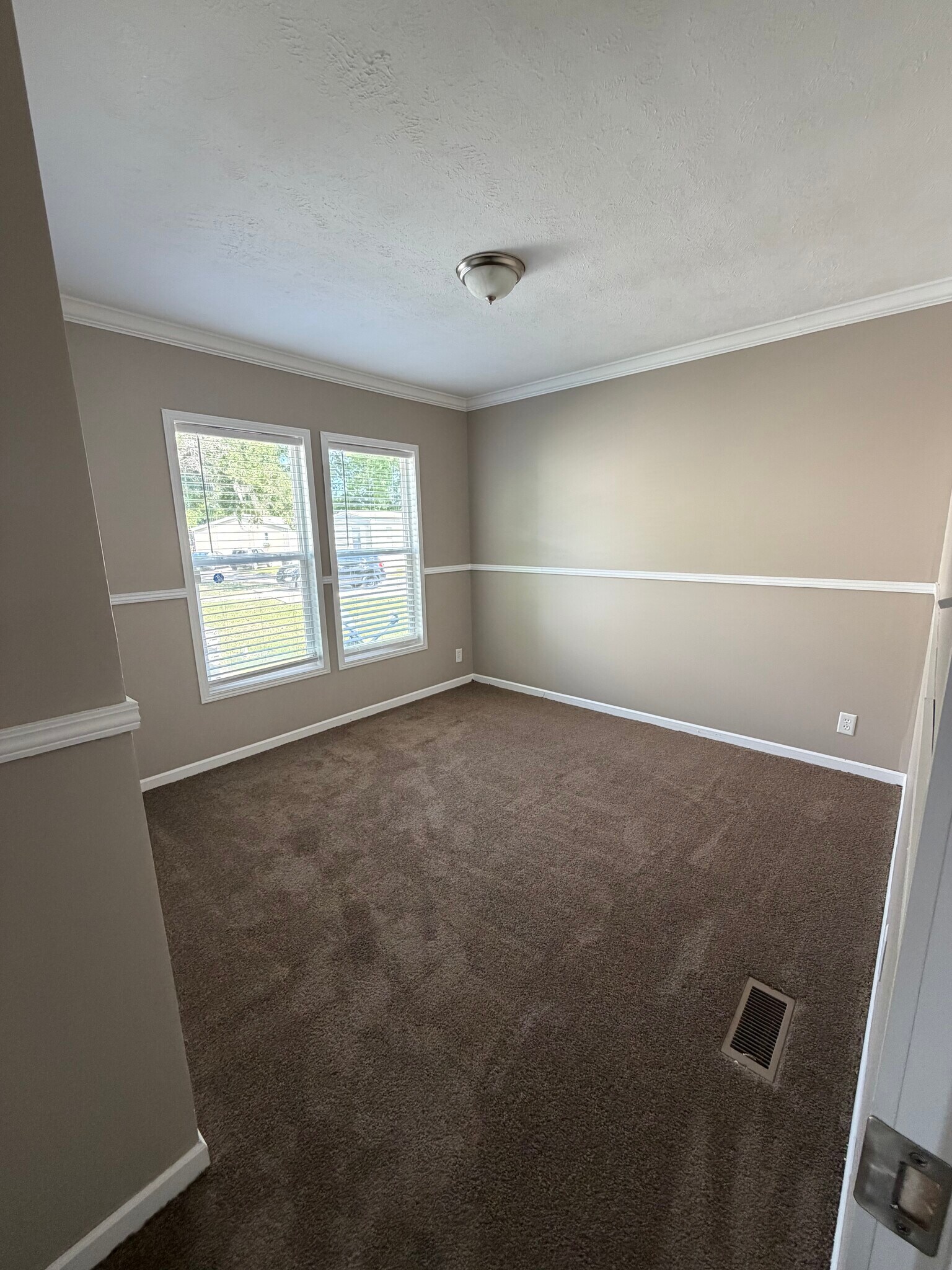 Building Photo - 1727 Fonsica Way