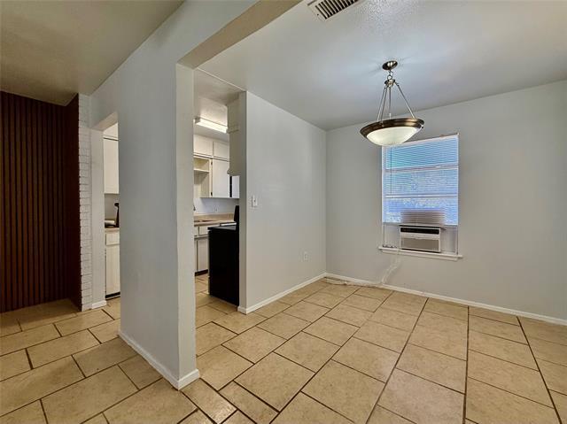 Building Photo - 2112 Tanglewood St