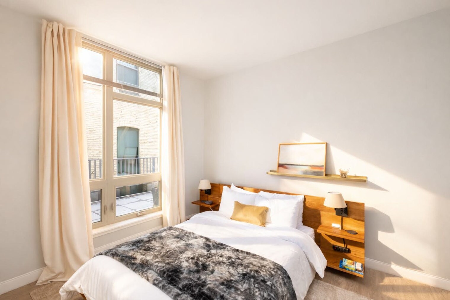 Building Photo - 211 W Mineral St