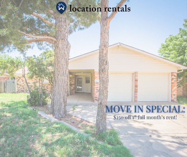 Building Photo - Beautiful 3/2 with a Bonus Room!