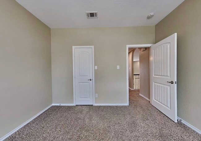 Building Photo - 2246 Whitney Dr