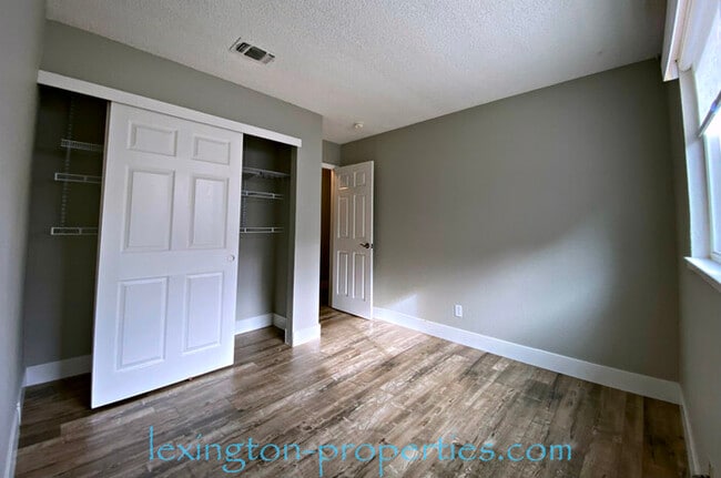 Building Photo - 11120 Crooken River Ct