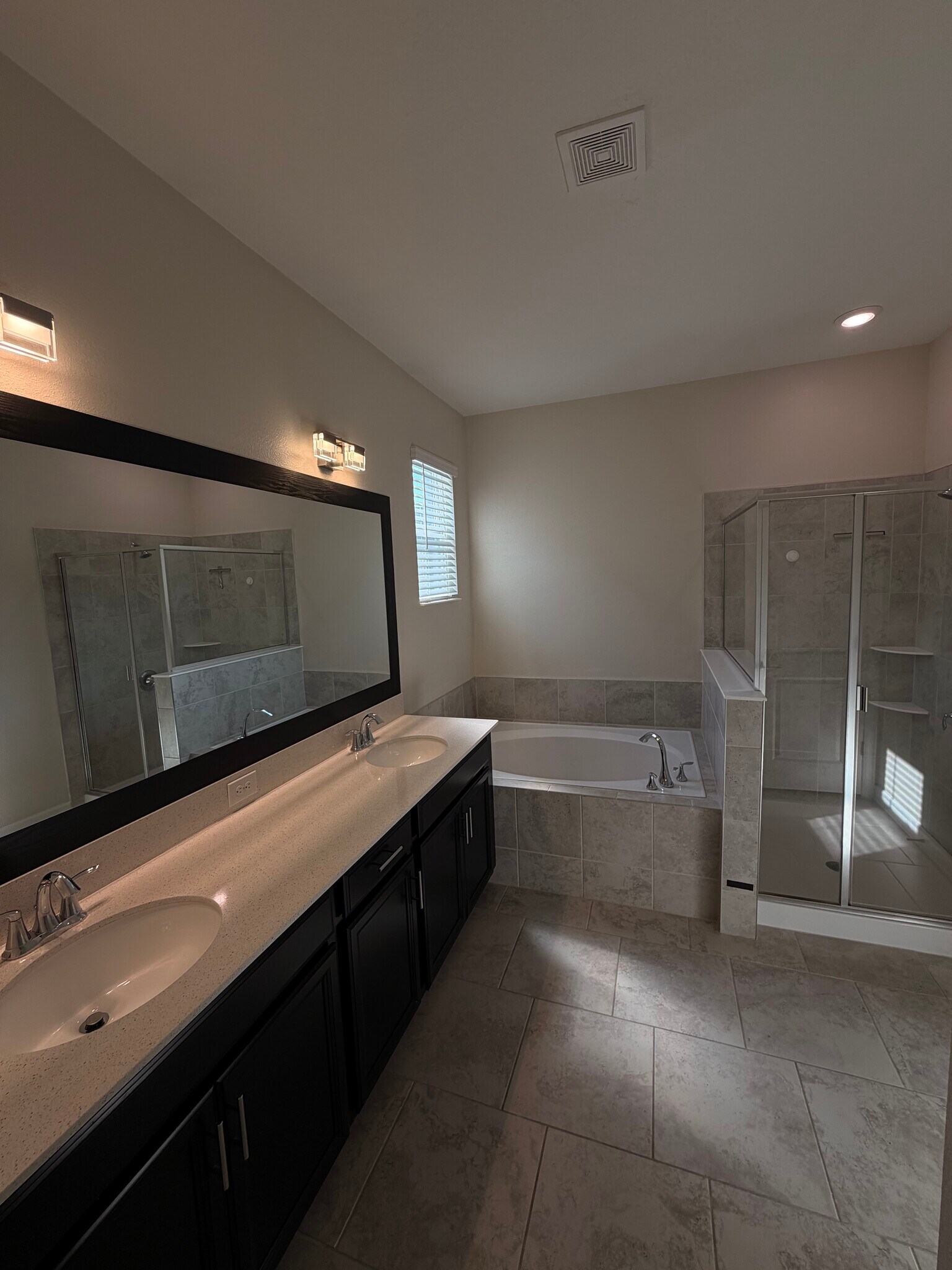 Building Photo - 4452 Seven Canyons Dr