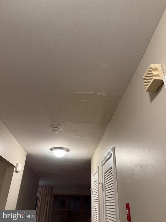 Building Photo - 293 Stanton Ct