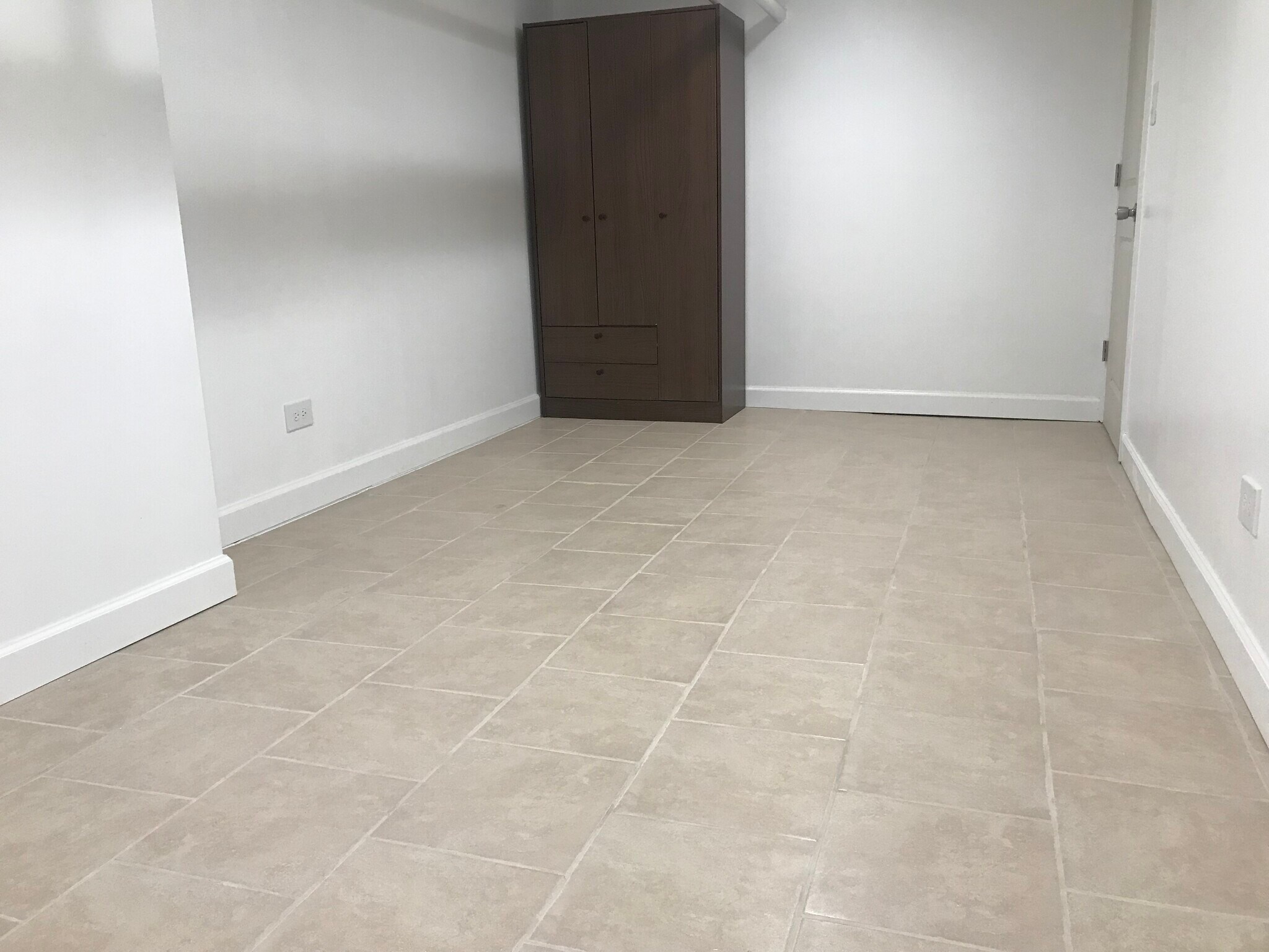 Building Photo - 6644 N Campbell Ave