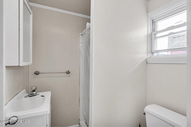 Building Photo - 549 Brielle Rd