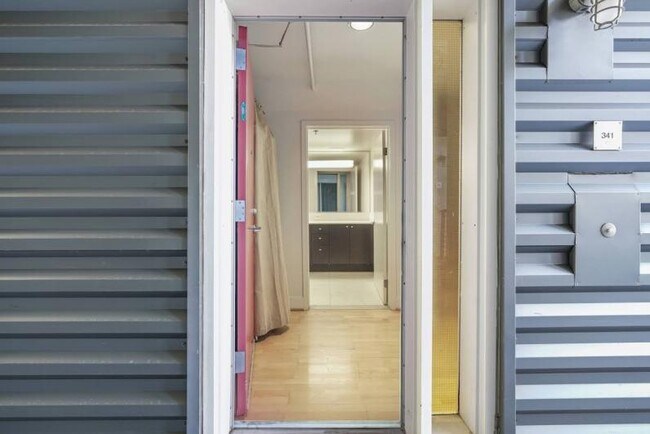 Building Photo - Modern Industrial Loft in Jack London Square