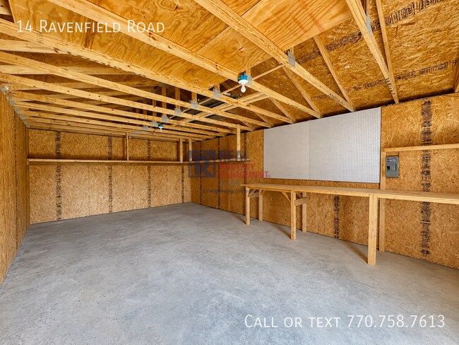 Building Photo - 14 Ravenfield Rd