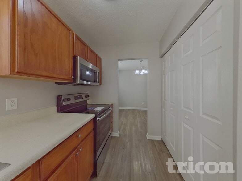 Building Photo - 521 Halleck Ln