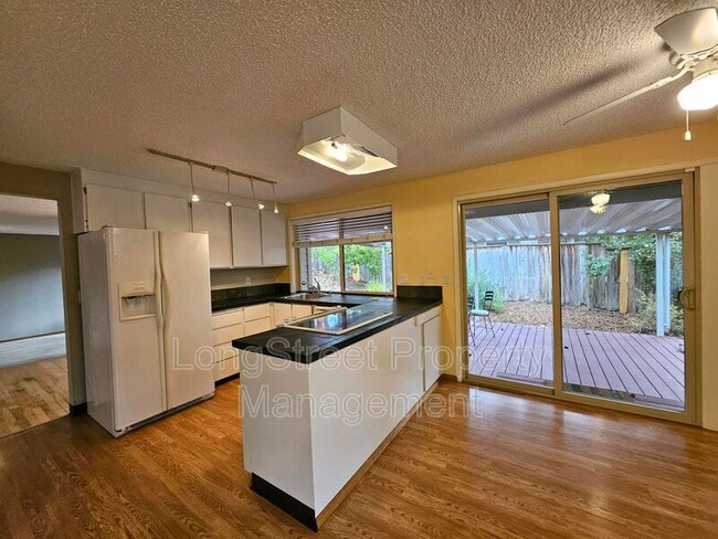 Building Photo - 5510 NW Innisbrook Pl