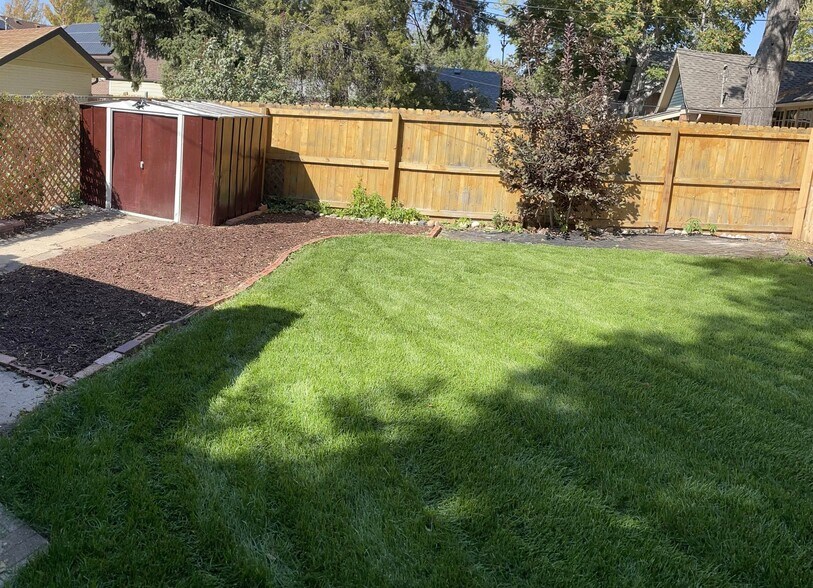 Building Photo - 2801 Clermont St