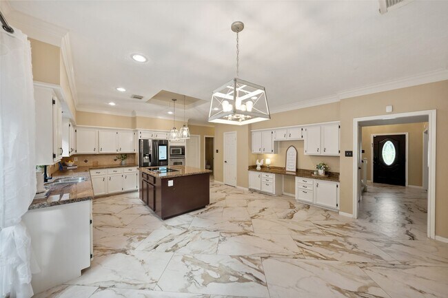 Building Photo - 4422 Pine Breeze Dr