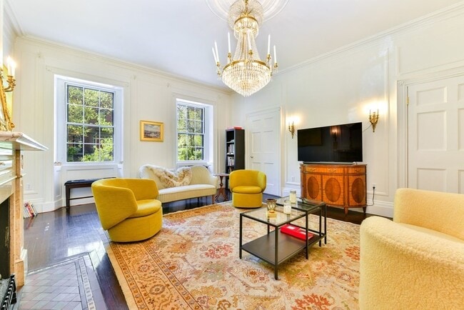 Building Photo - 48 Mount Vernon St