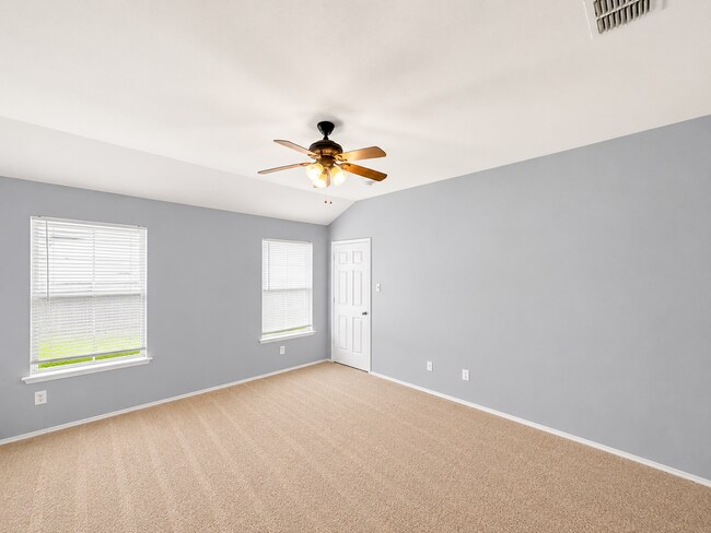 Building Photo - 10420 Devin Ln