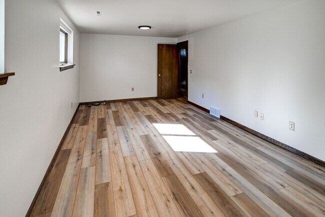 Building Photo - Katzfey-6715-6717 Century Ave