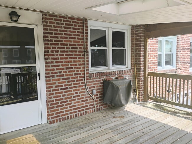 Building Photo - 2531 Irvington Rd
