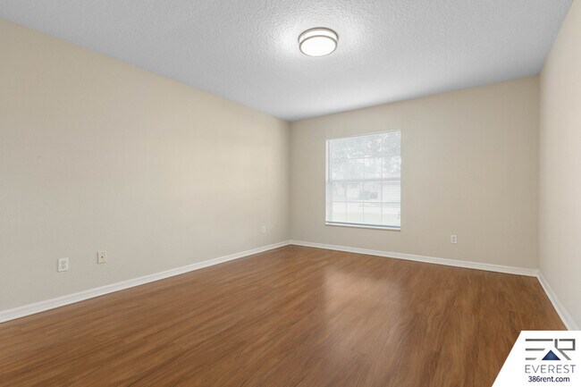 Building Photo - 71 Wellwood Ln