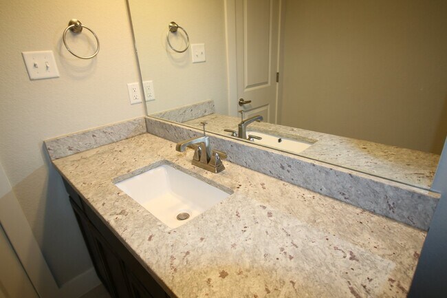Building Photo - 209 Stewart Bend Ct
