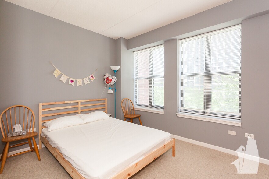 Building Photo - 1250 S Indiana Pkwy