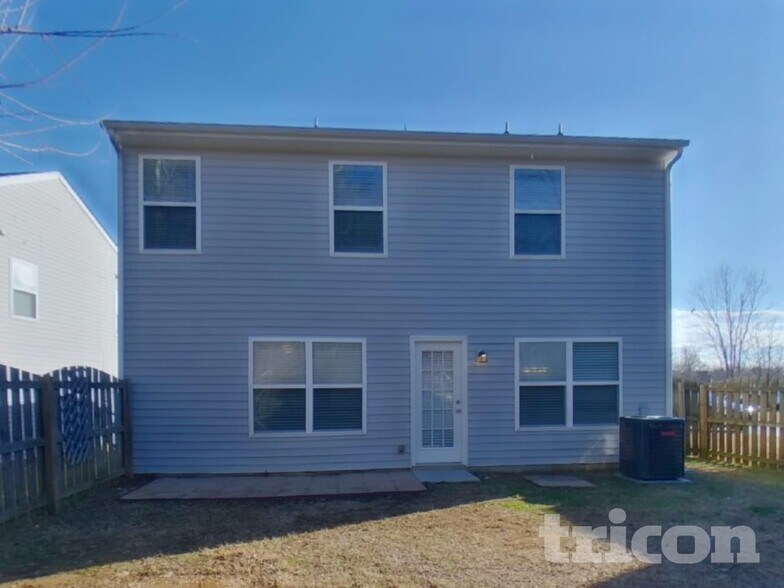 Building Photo - 9425 Macquarie Ln