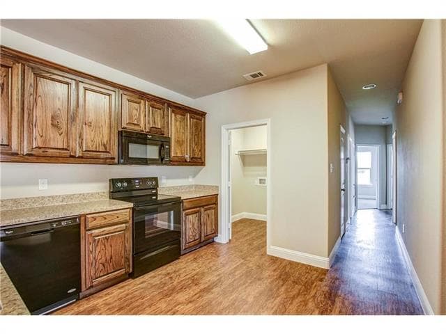 Building Photo - 481 Canvas Ct