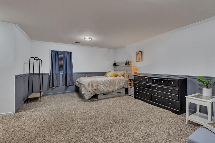 Building Photo - 5341 Mallard Ln