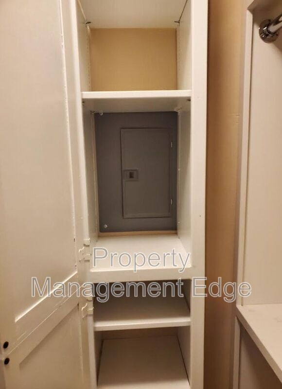 Building Photo - 41283 Ashton Cir