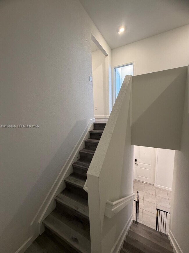 Building Photo - 12944 SW 286th Terrace