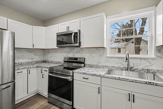 Building Photo - 1144 Front St